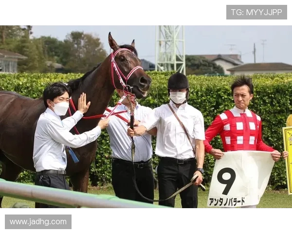 195 鍊嶈韩浠风⒕鍘嬶紒鎷滀粊 10-0 琛€娲楀崐涓氫綑闃燂紝涓浗鐞冨憳瑙佽瘉鎯ㄦ